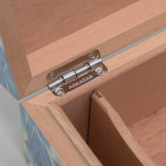 Chinese Myth - "Nuwa Mending the Heavens." 20ct. Luxuru Portable Humidor