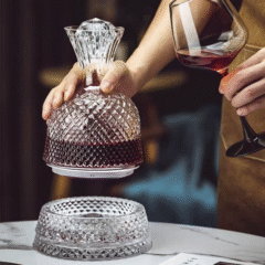 Rotating Crystal Wine/Whisky Decanter