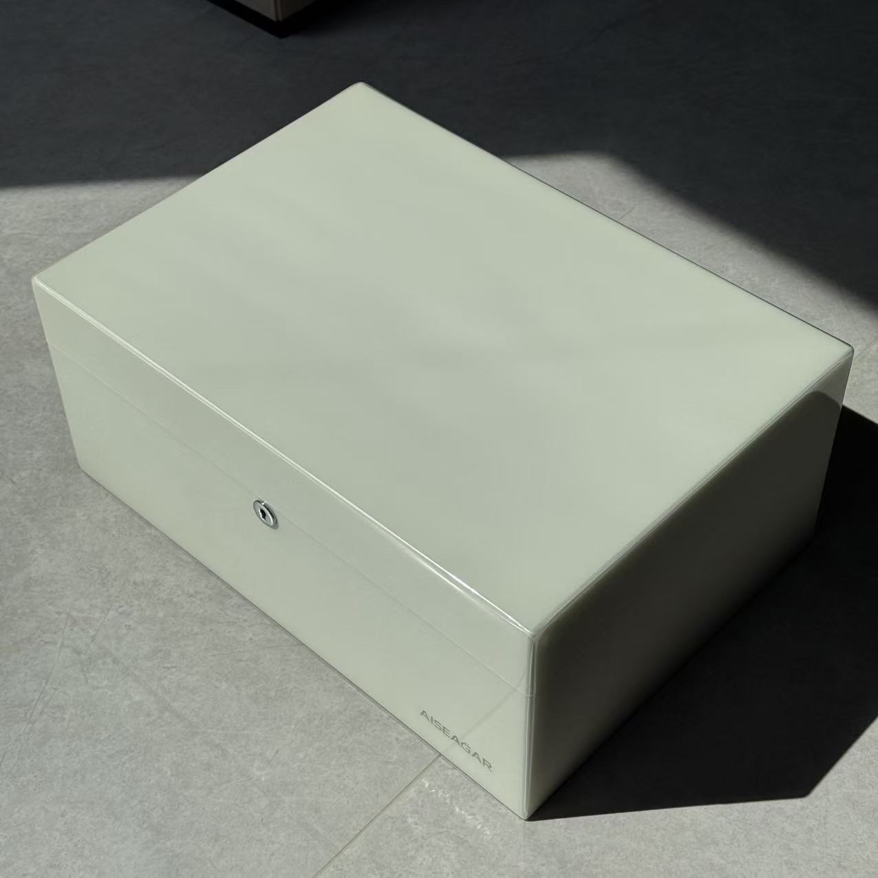 pearl desktop humidor
