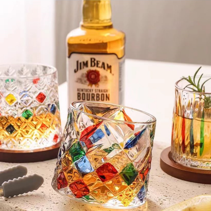 Gyro Rotating Whisky Glass